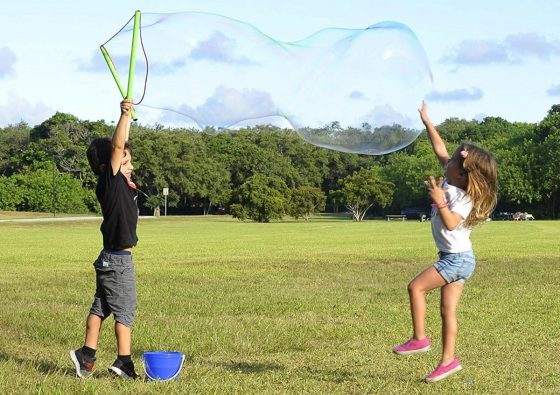 WOWmazing Giant Bubble Wands Kit