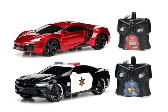 Jada Toys 2016 Chevy Camaro SS and Lykan Hypersport Hyperchargers Heat Chase