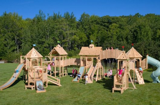 outdoor play structures for toddlers